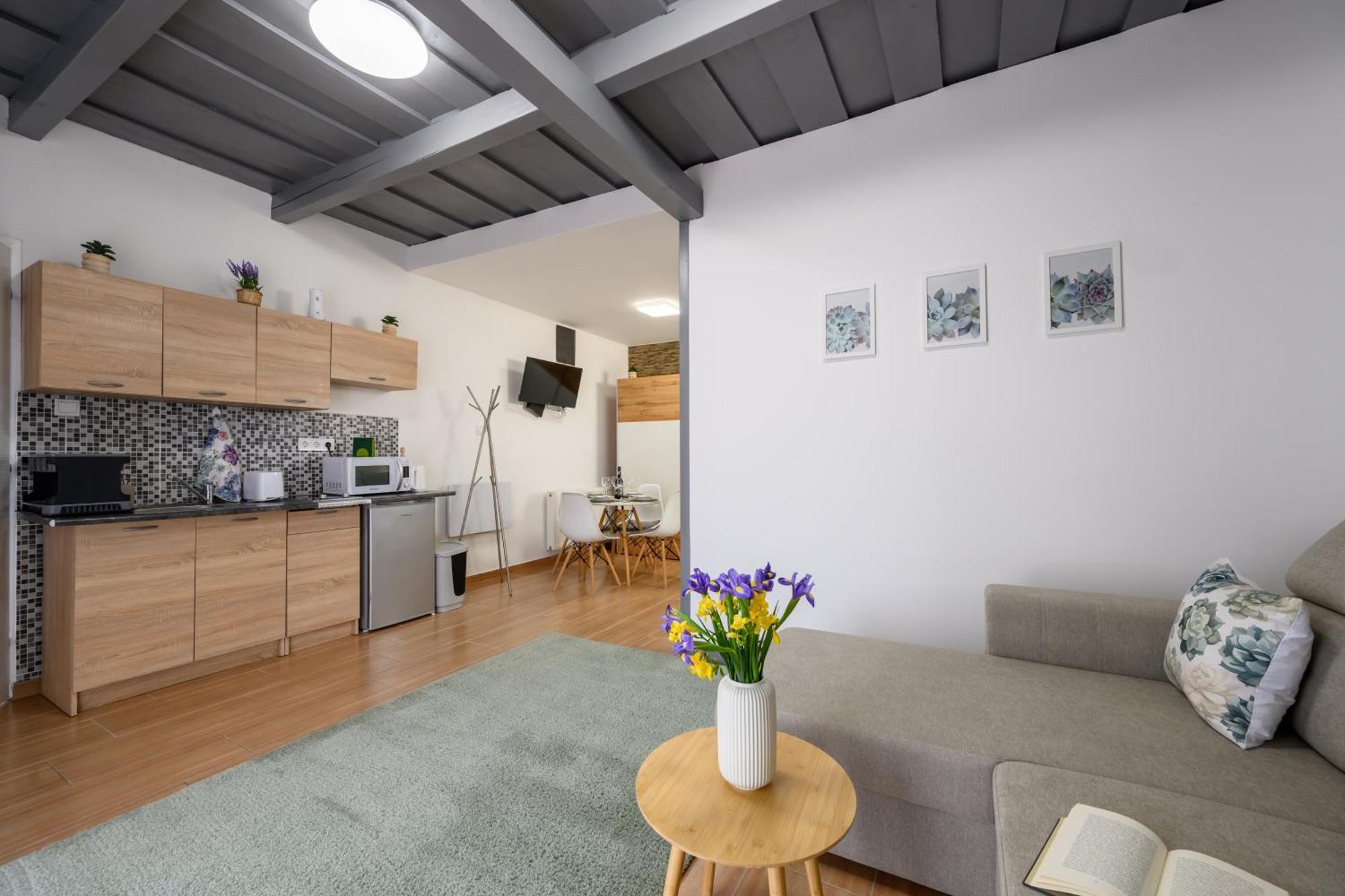 Koevirozsa Pihenohaz Hotel Demjen Bagian luar foto